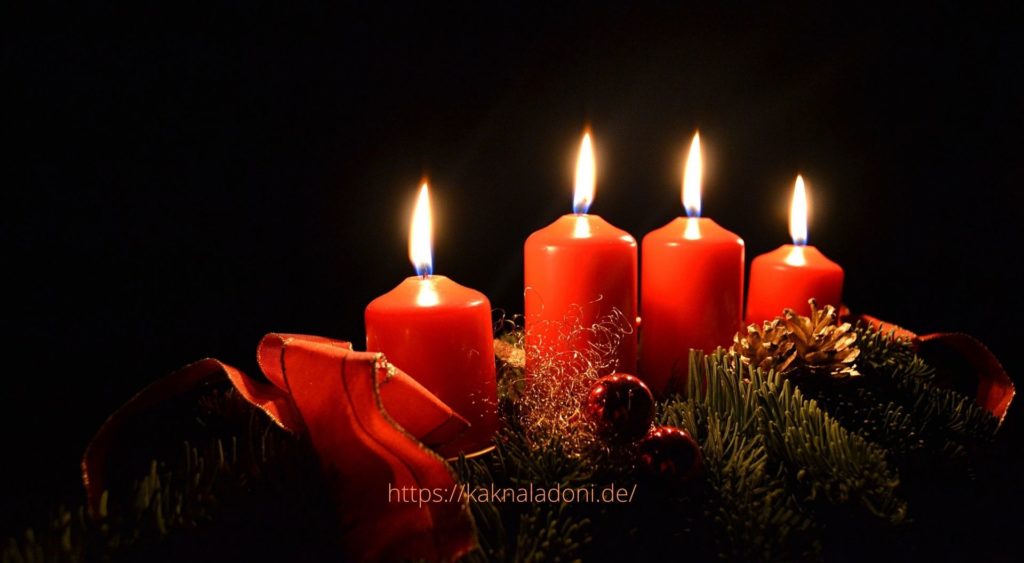 рождественский венок со свечами